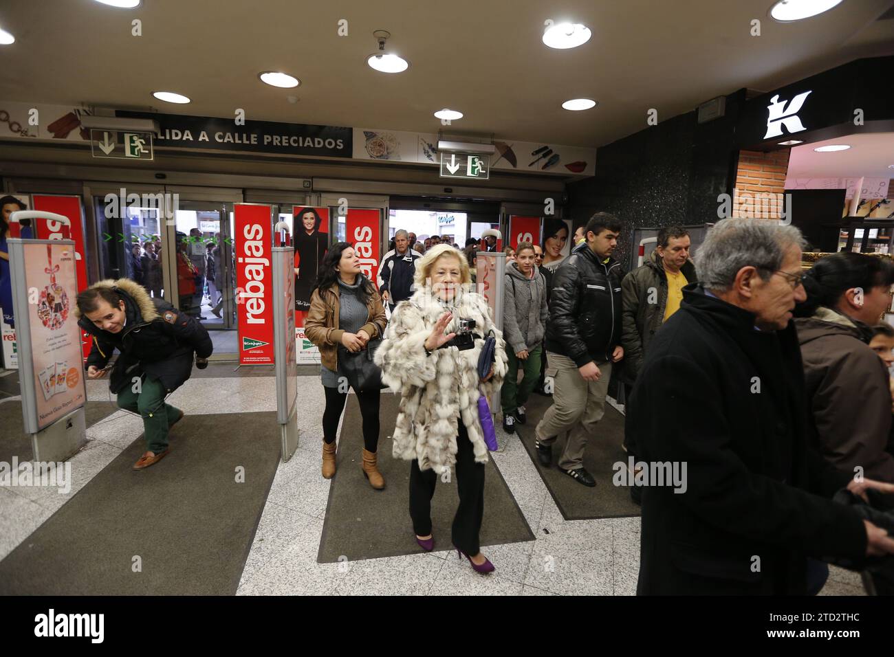 Madrid 07-01-2014. Inizio dei saldi invernali nell'area commerciale Preciados foto..Jaime. Garcia... Arciduca... nell'immagine della corte inglese. Crediti: Album / Archivo ABC / Jaime García Foto Stock