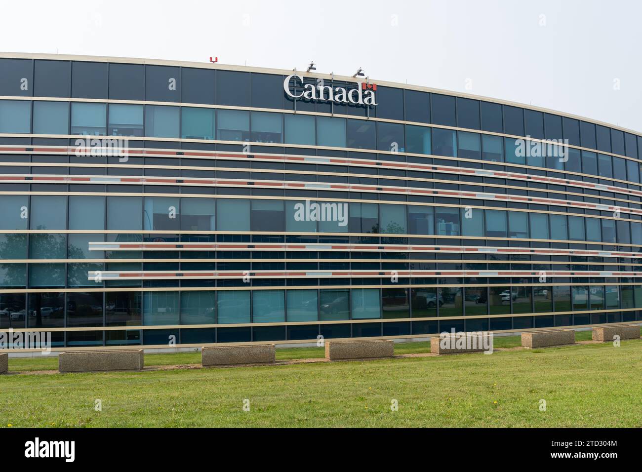 Un edificio del governo del Canada a Edmonton, Alberta, Canada Foto Stock