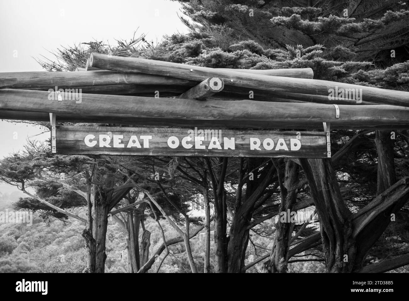Insegna Great Ocean Road a Victoria, Australia in bianco e nero Foto Stock