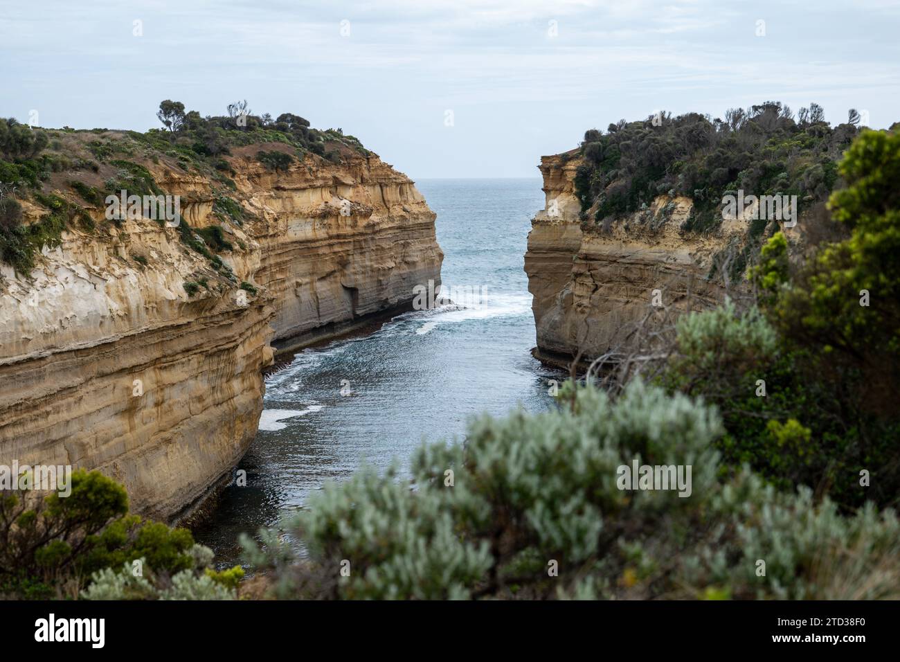 Costa dell'Oceano Pacifico sulla Great Ocean Road Foto Stock