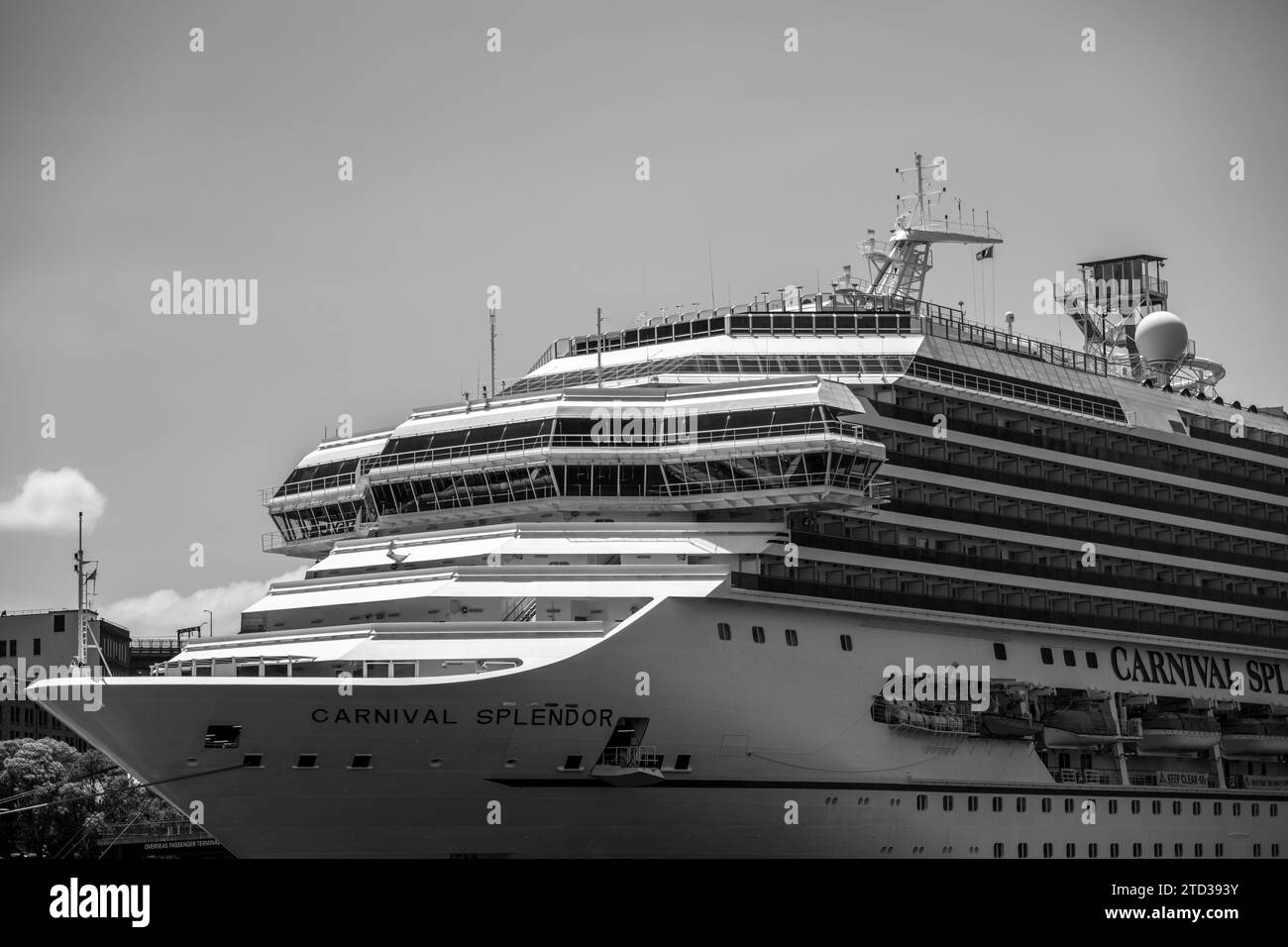 Sydney, Australia: 12-1-2023: Nave da crociera Carnival Splendor in bianco e nero Foto Stock