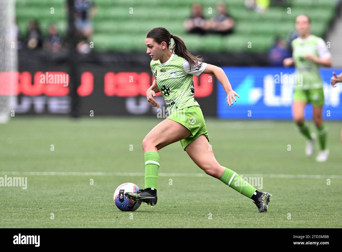 MELBOURNE, AUSTRALIA 16 dicembre 2023. L'attaccante del Canberra United Sofia Christopherson in azione durante la A Leagues Womens' Soccer, Melbourne Victory FC contro Canberra United FC al Melbourne's AAMI Park. Credito: Karl Phillipson/Alamy Live News Foto Stock