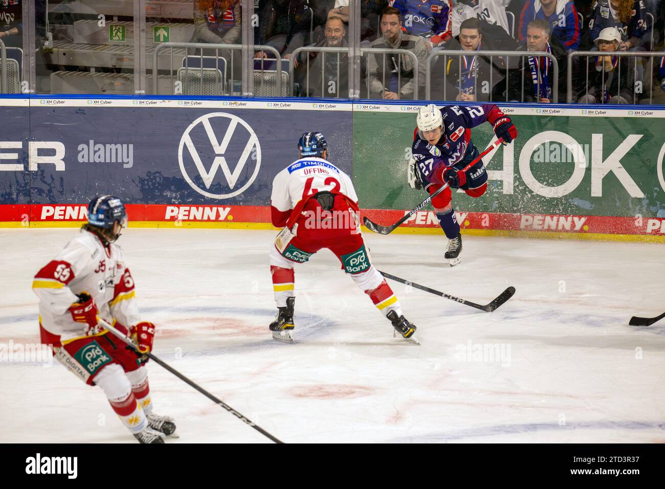 Spielszene Adler Mannheim gegen Düsseldorfer EG (PENNY DEL; Deutsche Eishockey Liga) Foto Stock