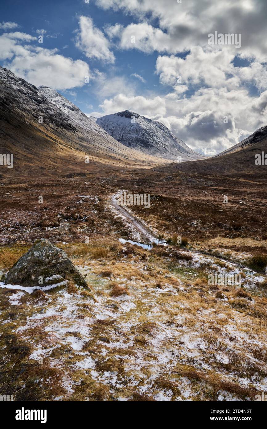 Buachaille Etive Mor e Glen Etive Valley, Highlands, Scozia, Regno Unito Foto Stock