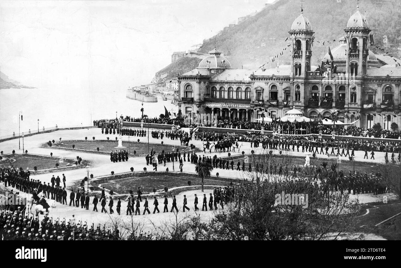 San Sebastian, 04/26/1911. Giuramento di nuove reclute nel parco Aldi Eder. Crediti: Album / Archivo ABC Foto Stock