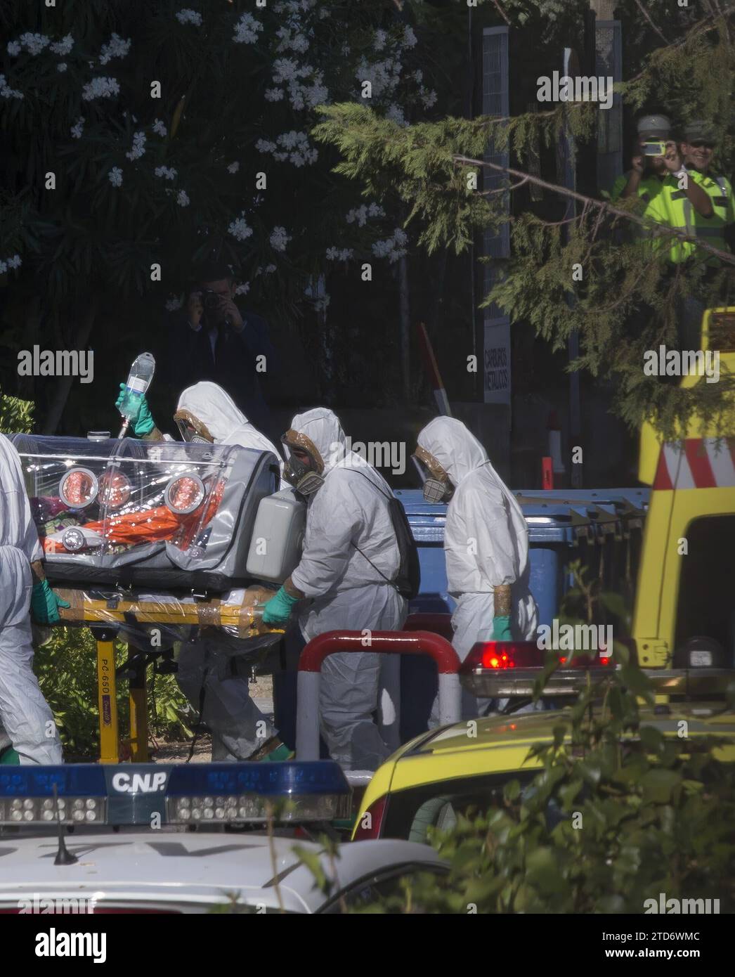 Madrid, 7 agosto 2014. Miguel Pajares infettato dal virus Ebola arriva all'ospedale Carlos III di Madrid. Foto: IGNACIO GIL..archdc. Crediti: Album / Archivo ABC / Ignacio Gil Foto Stock