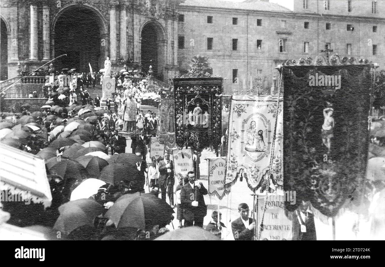 07/31/1916. Le feste di Sant'Ignazio di Loyola. La Processione, all'uscita del Santuario, verso Azpeitia. Foto: Indalecio Ojanguren. Crediti: Album / Archivo ABC / Indalecio Ojanguren Foto Stock