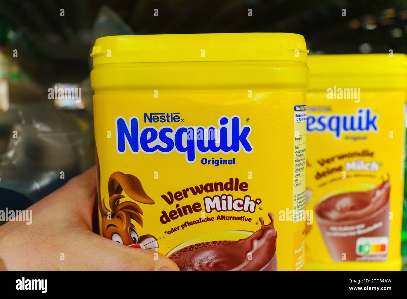 Tyumen, Russia-25 novembre 2023: Nesquik Chocolate. Nequik è di proprietà della società svizzera Nestle. Foto Stock