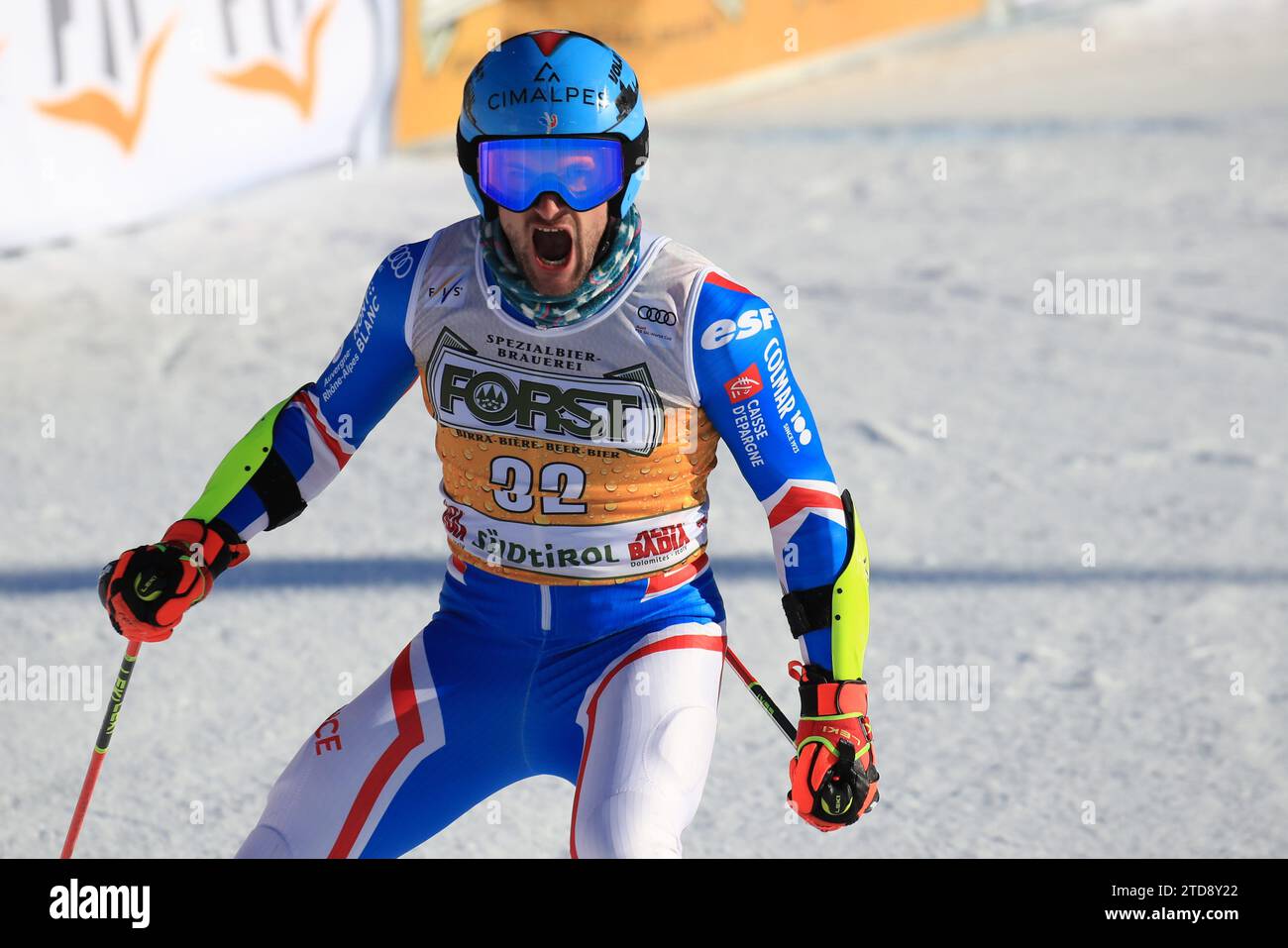 Alta Badia, Italia. 17 dicembre 2023. Coppa del mondo di sci alpino 2024 in alta Badia, Italia, il 17 dicembre 2023. Slalom gigante maschile, Thibaut Favrot (fra) © Pierre Teyssot/Maxppp credito: MAXPPP/Alamy Live News Foto Stock