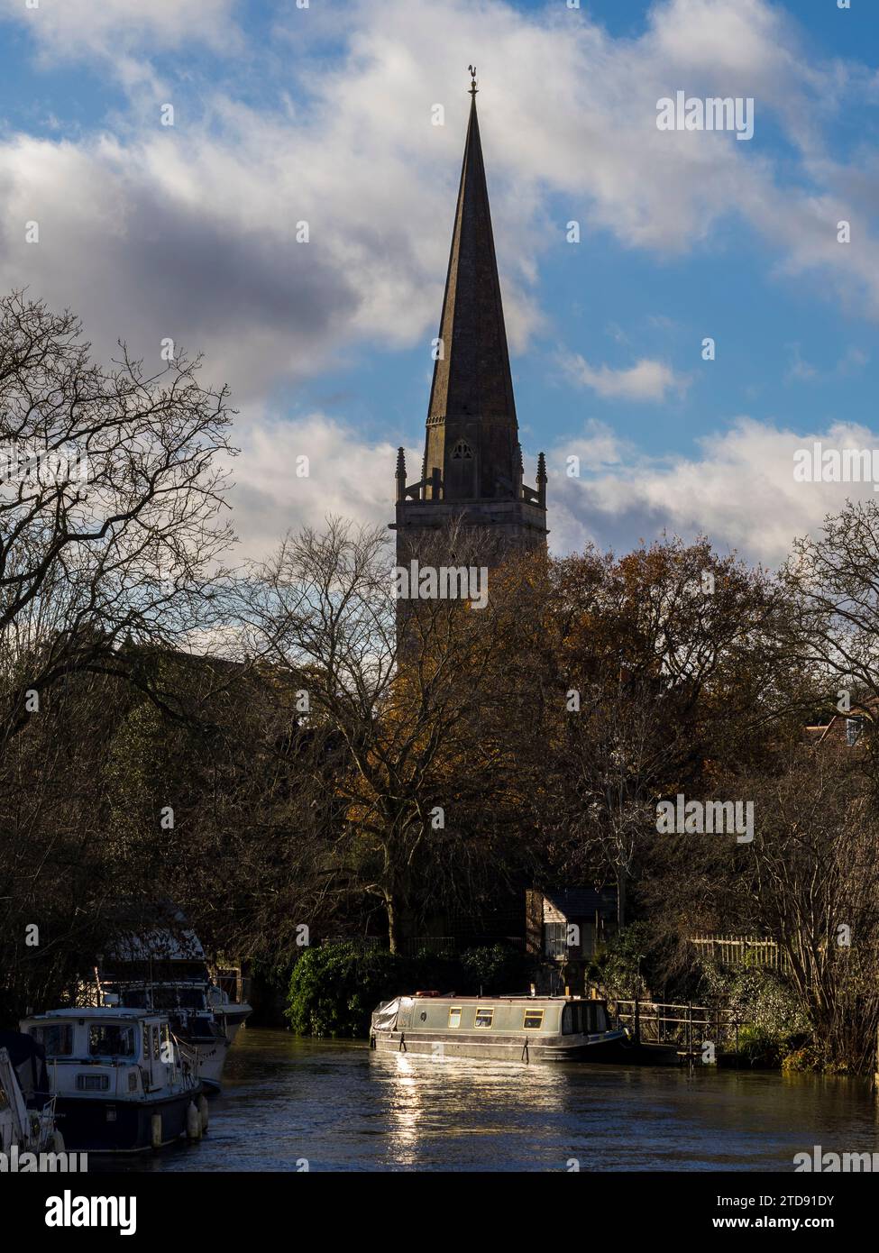 St Helens Church, River Tames, Abingdon-on-Thames, Oxfordshire, Inghilterra, REGNO UNITO, REGNO UNITO. Foto Stock