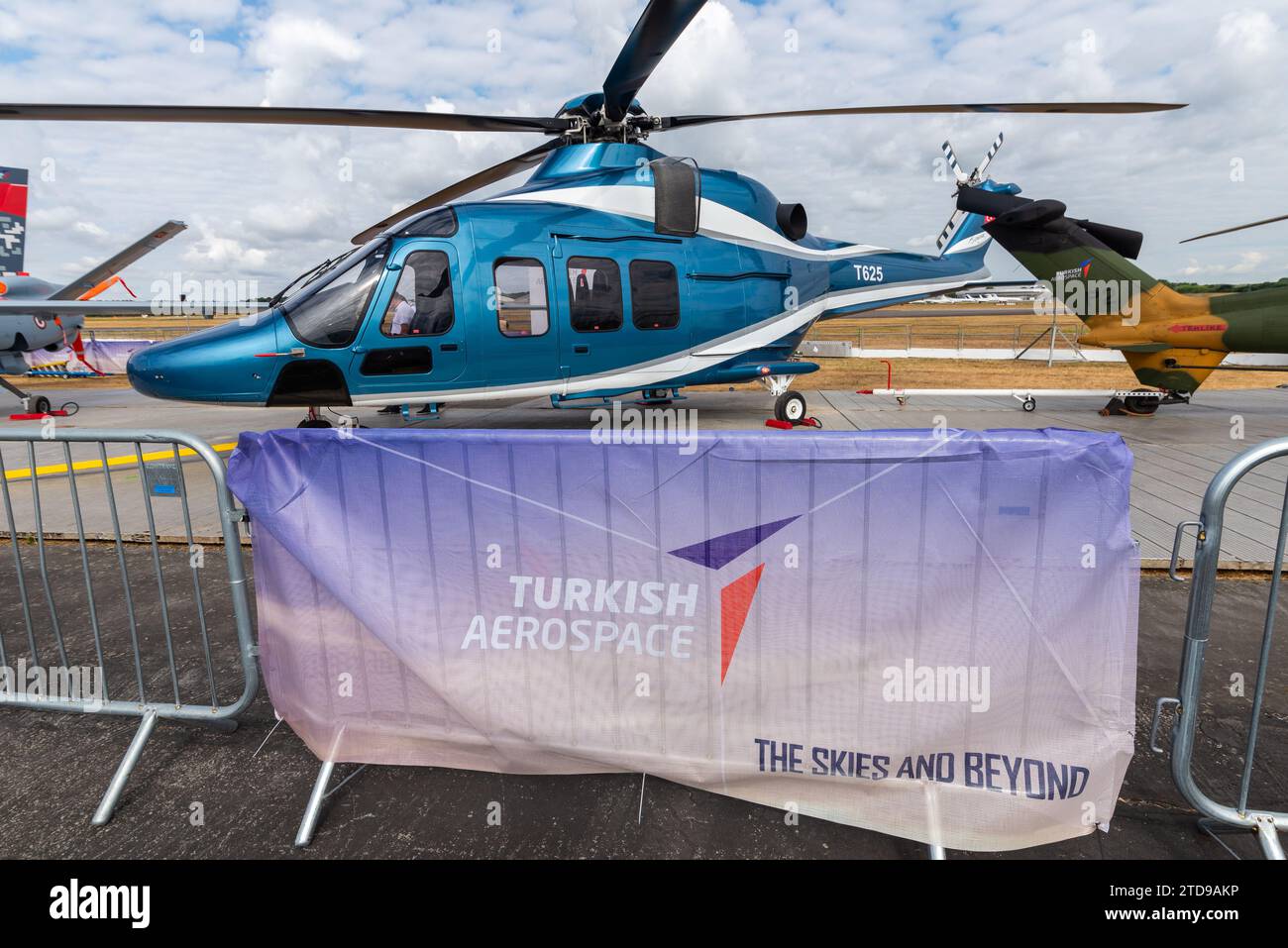 Turkish Aerospace Industries TAI T-625 Gökbey elicottero al Farnborough International Airshow 2018 FIA, Aviation, Aerospace trade show Foto Stock
