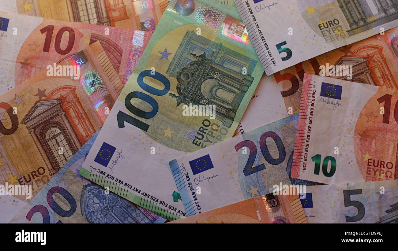 Banconote in euro, un mezzo di pagamento nella maggior parte dei paesi dell’Unione europea. Foto Stock