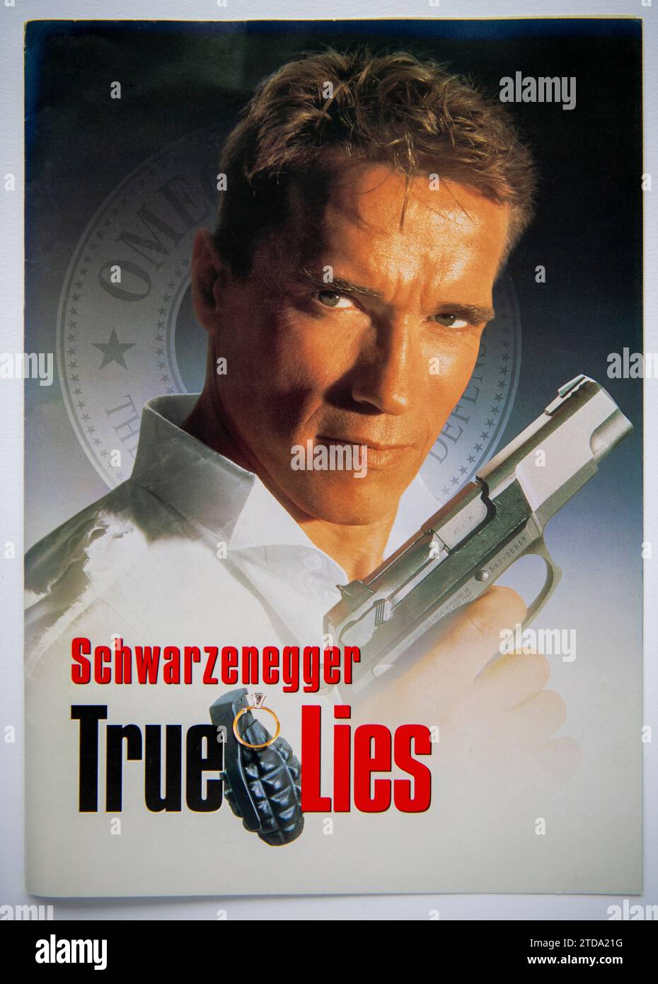 Prima copertina di informazioni pubblicitarie per True Lies, un film d'azione con Arnold Schwarzenegger, uscito nel 1994 Foto Stock