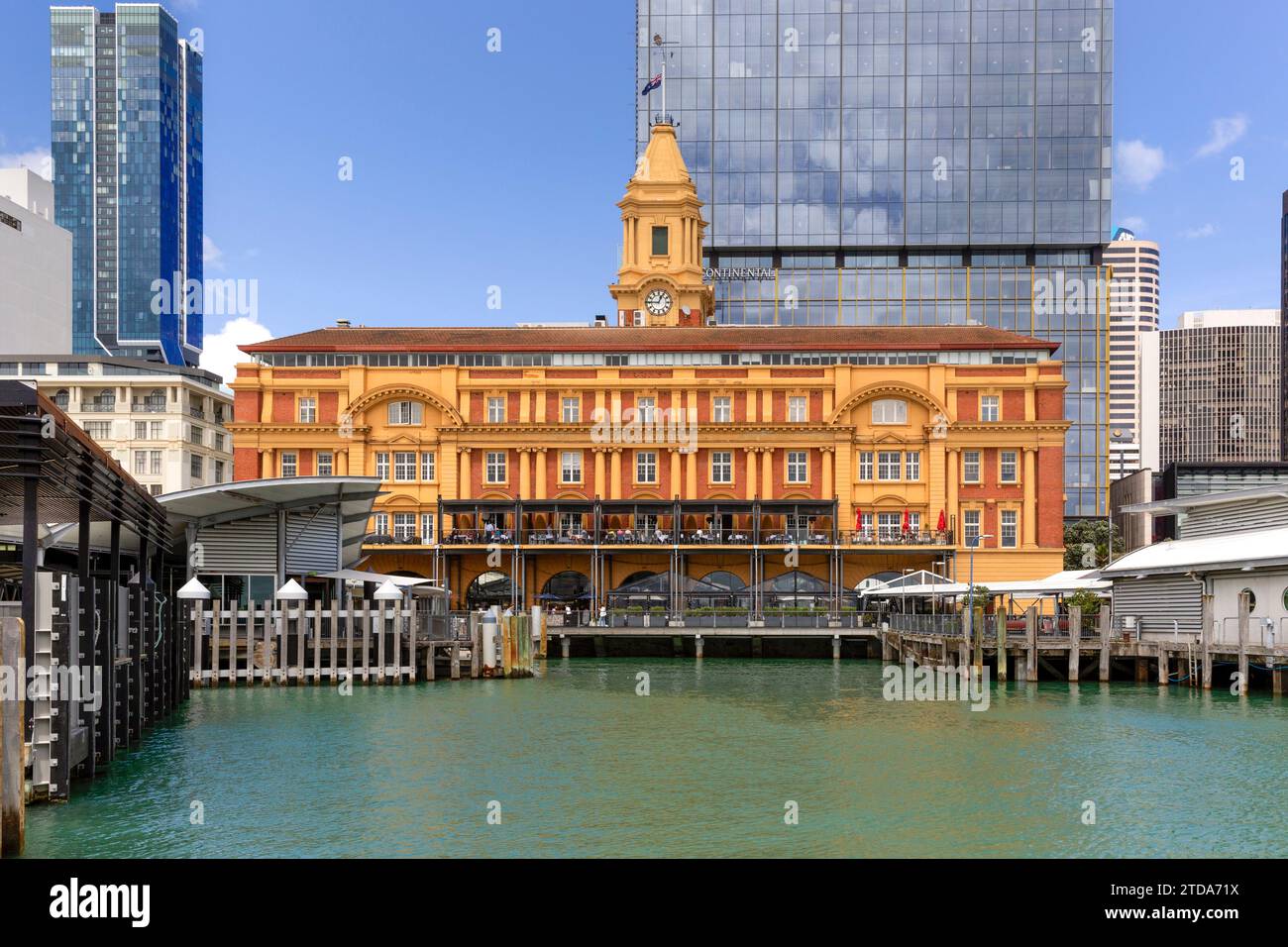 Il 1912 Ferry Building nel centro di Auckland, New Zealand Central Business District. L'edificio è stato progettato da Alex Wiseman e costruito da Phi Foto Stock