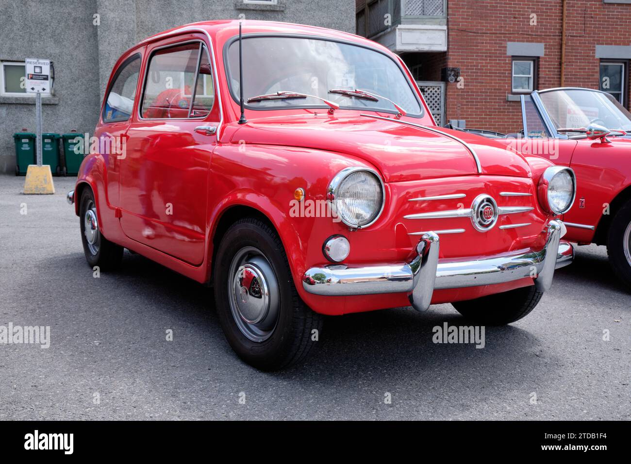 mini fiat d'epoca rossa Foto Stock
