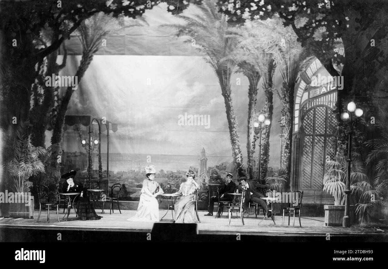 Madrid. 03/31/1906. Teatro spagnolo. "La piccola principessa", opera di D. Jacinto Benavente. Una scena del quarto atto. Crediti: Album / Archivo ABC Foto Stock