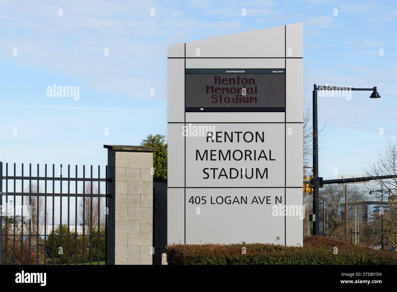 Renton, WA, USA - 12 febbraio 2023; cartello con indirizzo al Renton Memorial Stadium Foto Stock