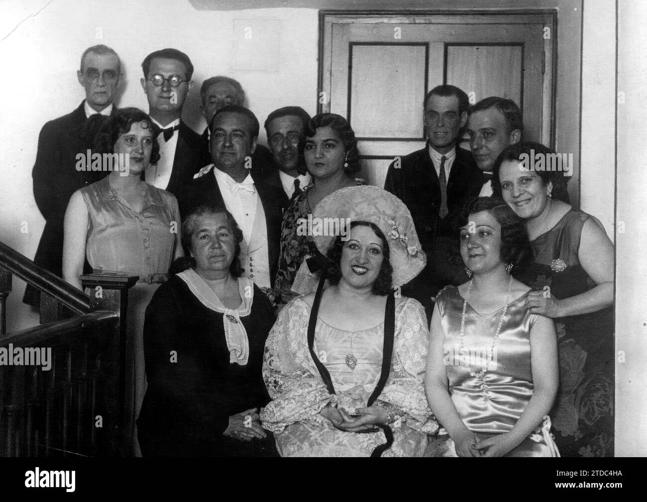 12/31/1930. Artisti che hanno preso parte al festival in onore di Mariana de Pineda, e a beneficio delle cucine di beneficenza, organizzato dalla sezione donne socialiste. Crediti: Album / Archivo ABC / José Díaz Casariego Foto Stock