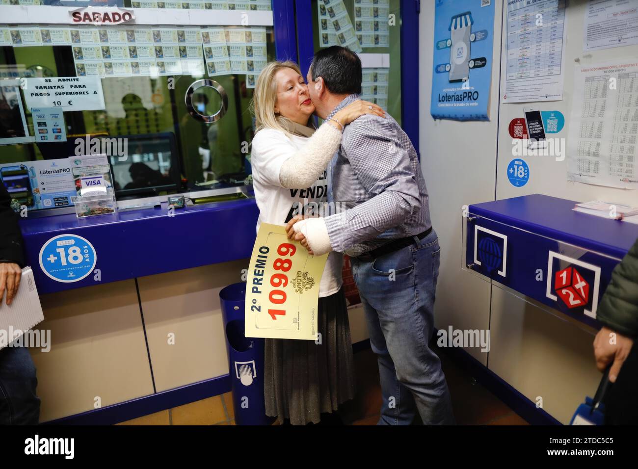 22/12/2019. Madrid, 22/12/19. Felix Boix Street. Amministrazione della lotteria numero 31, dove è caduto il secondo premio della lotteria di Natale. ARCHDC. Foto: Guillermo Navarro. Crediti: Album / Archivo ABC / Guillermo Navarro Foto Stock