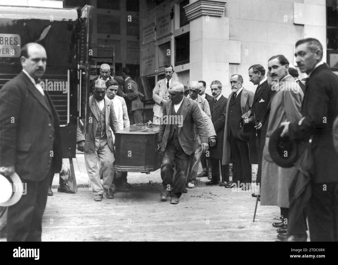 03/09/1921. Trasferimento dei resti mortali dei dati di Don Eduardo. Crediti: Album / Archivo ABC Foto Stock