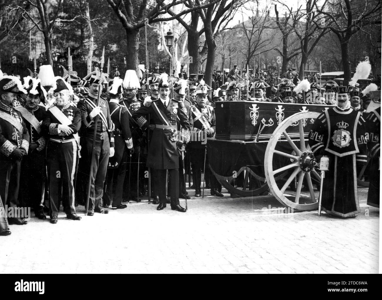 12/31/1920. Sepoltura di D. Eduardo data presieduta da sua Maestà D. Alfonso XIII. Crediti: Album / Archivo ABC Foto Stock