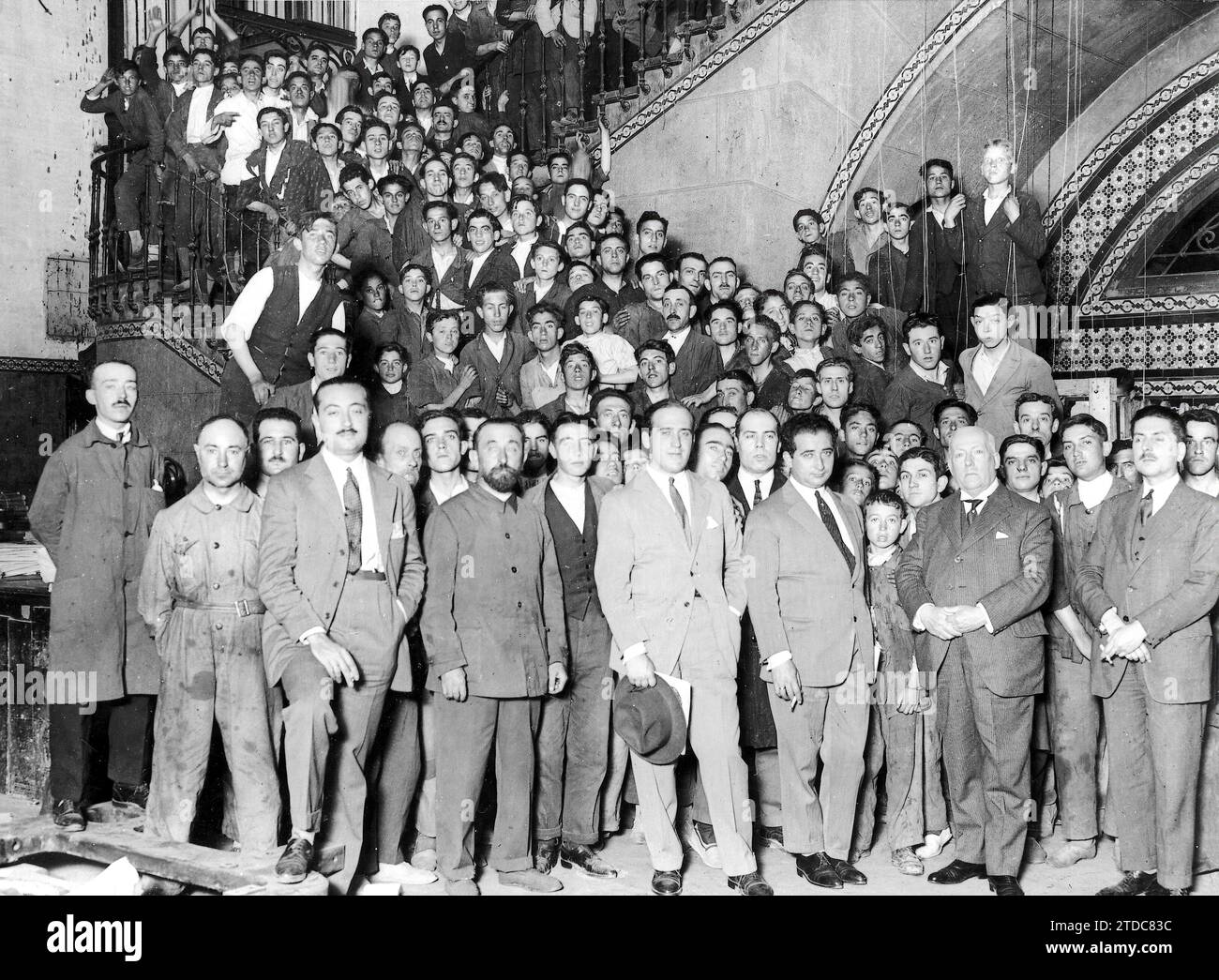 22/06/1926. Visita alla stampa spagnola degli Aviatori del "Plus Ultra", signori Franco e Ruiz de Alda. Accompagnato dal signor Torcuato Luca de Tena, dal signor Fernando e dal signor Juan Ignacio Luca de Tena e dal reggente di Talleres, il signor Gregorio Bragado. Crediti: Album / Archivo ABC Foto Stock