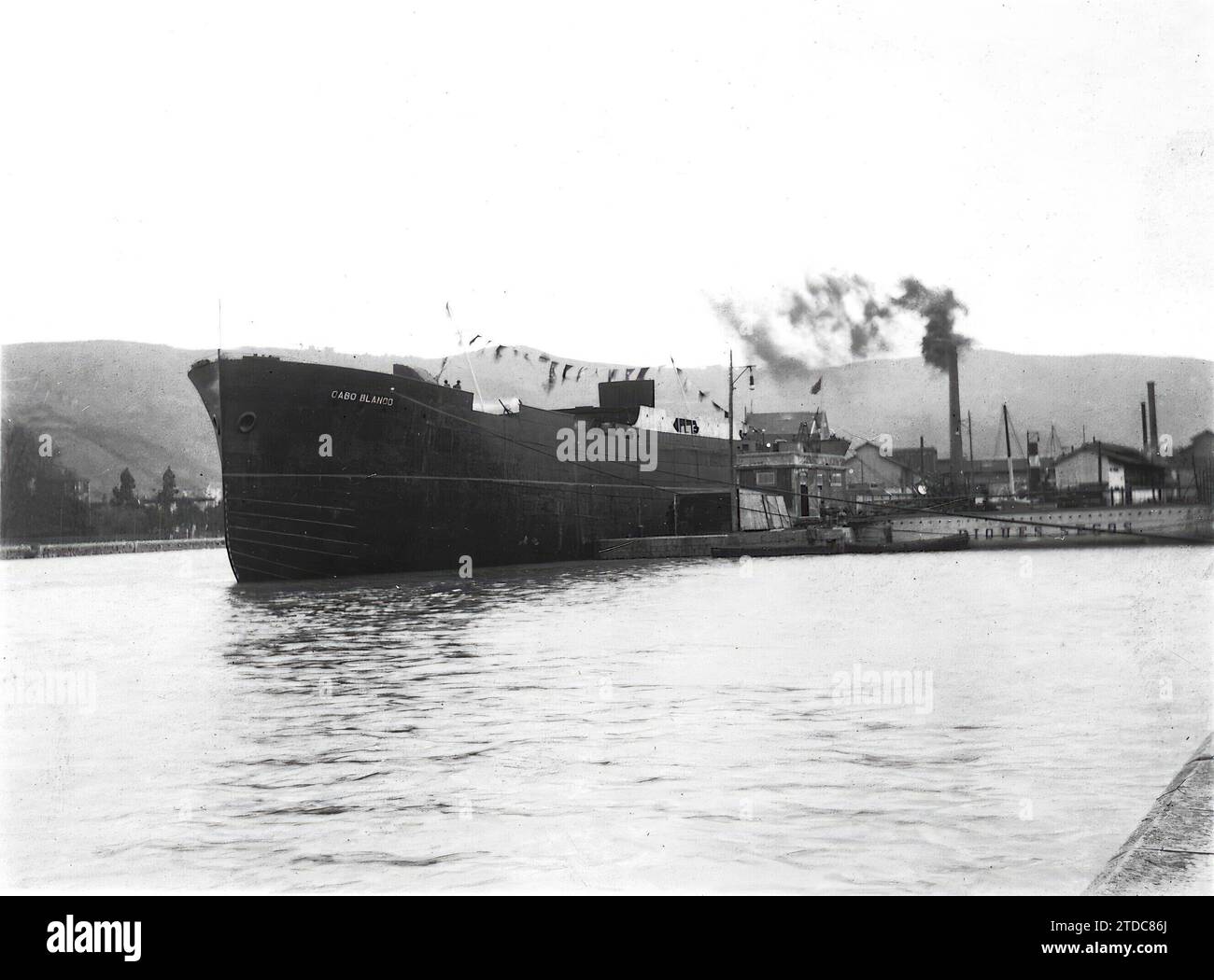 11/30/1908. Lancio di una nave. Bilbao. Il piroscafo "Cabo Blanco" che è appena stato a galla. Crediti: Album / Archivo ABC / Ricardo Santalo Foto Stock