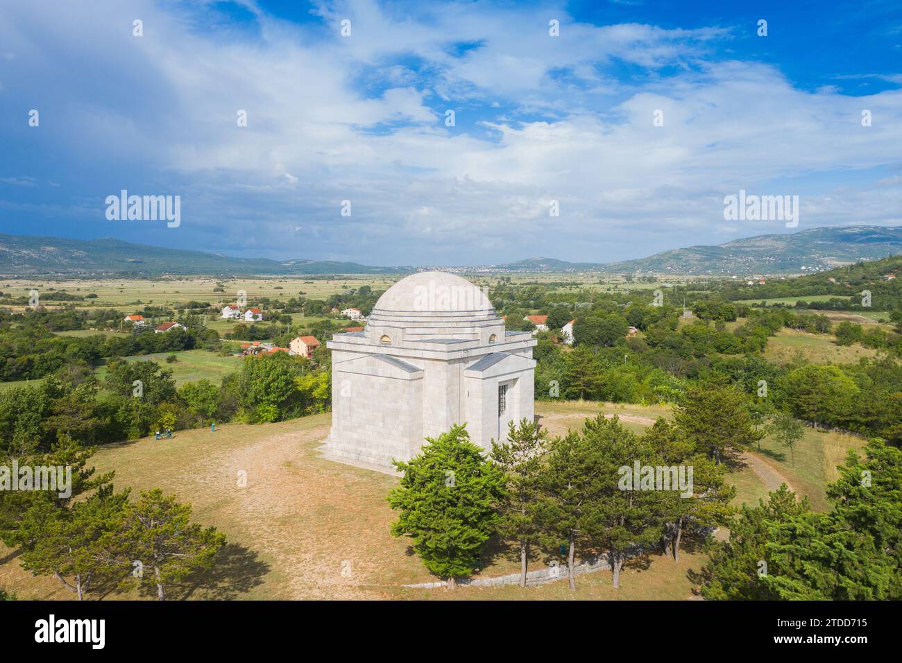 Mausoleo Mestrovic e Chiesa del Santissimo Redentore nella Dalmazia Zagora, Croazia Foto Stock