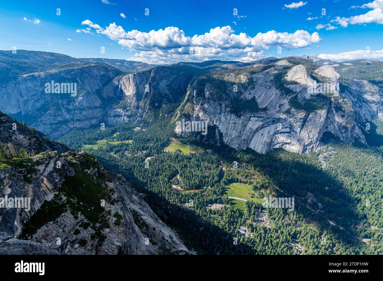 Vista sul Parco Nazionale di Yosemite, sito Patrimonio dell'Umanità dell'UNESCO, California, Stati Uniti d'America, Nord America Foto Stock