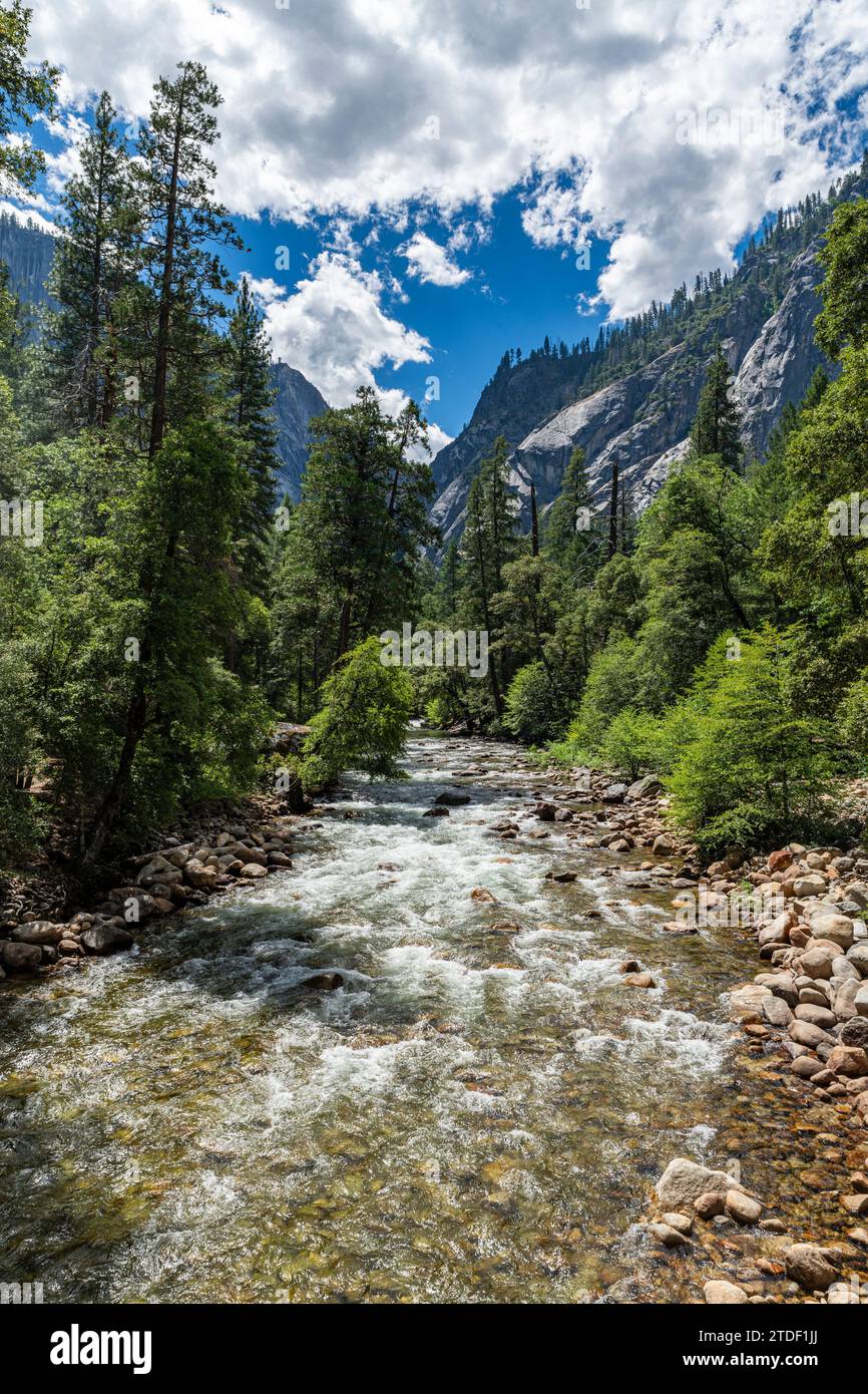 Fiume Merced, Parco Nazionale di Yosemite, sito Patrimonio dell'Umanità dell'UNESCO, California, Stati Uniti d'America, Nord America Foto Stock