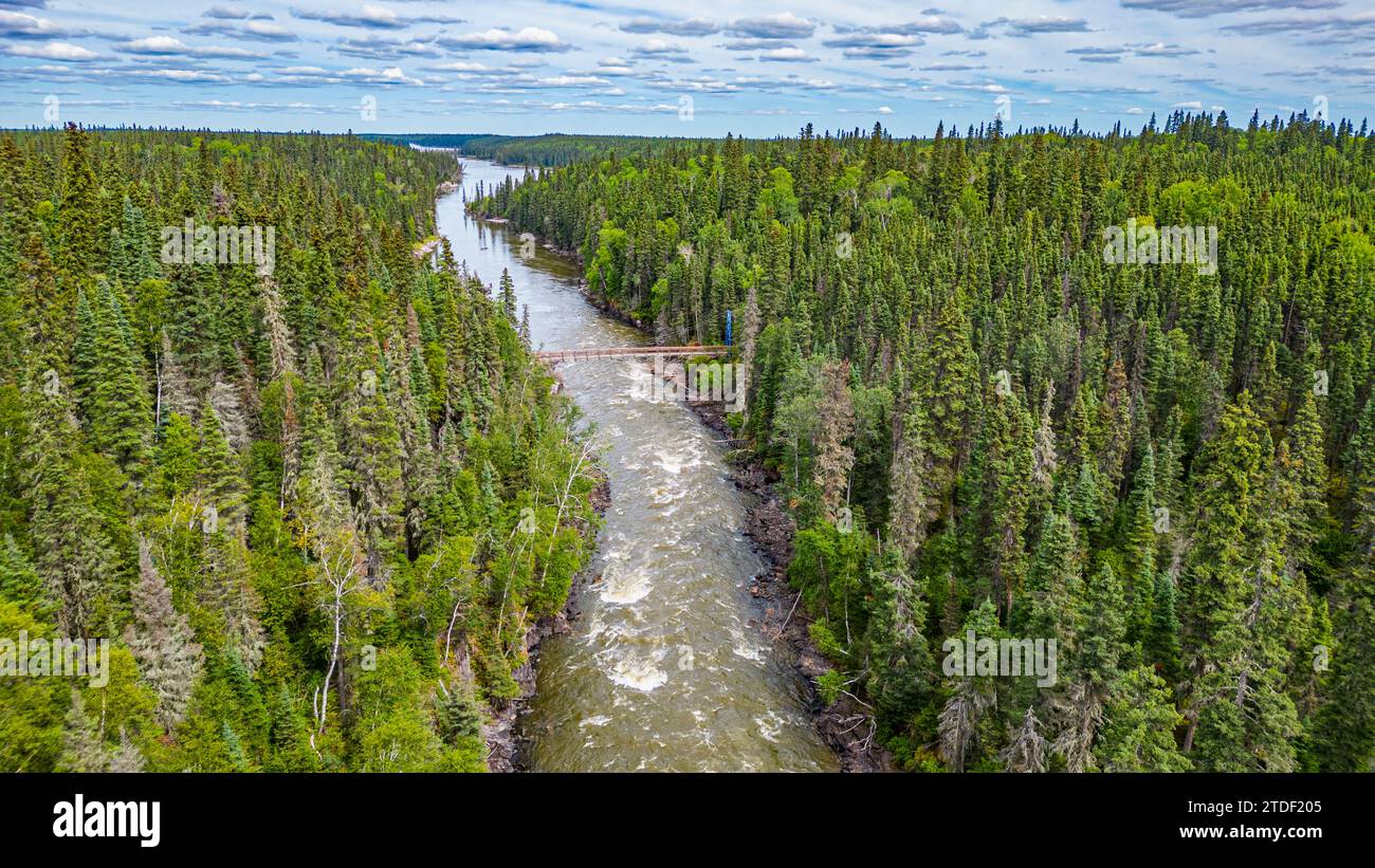 Aereo del fiume Pisew, Pisew Falls Provincial Park, Thompson, Manitoba, Canada, Nord America Foto Stock