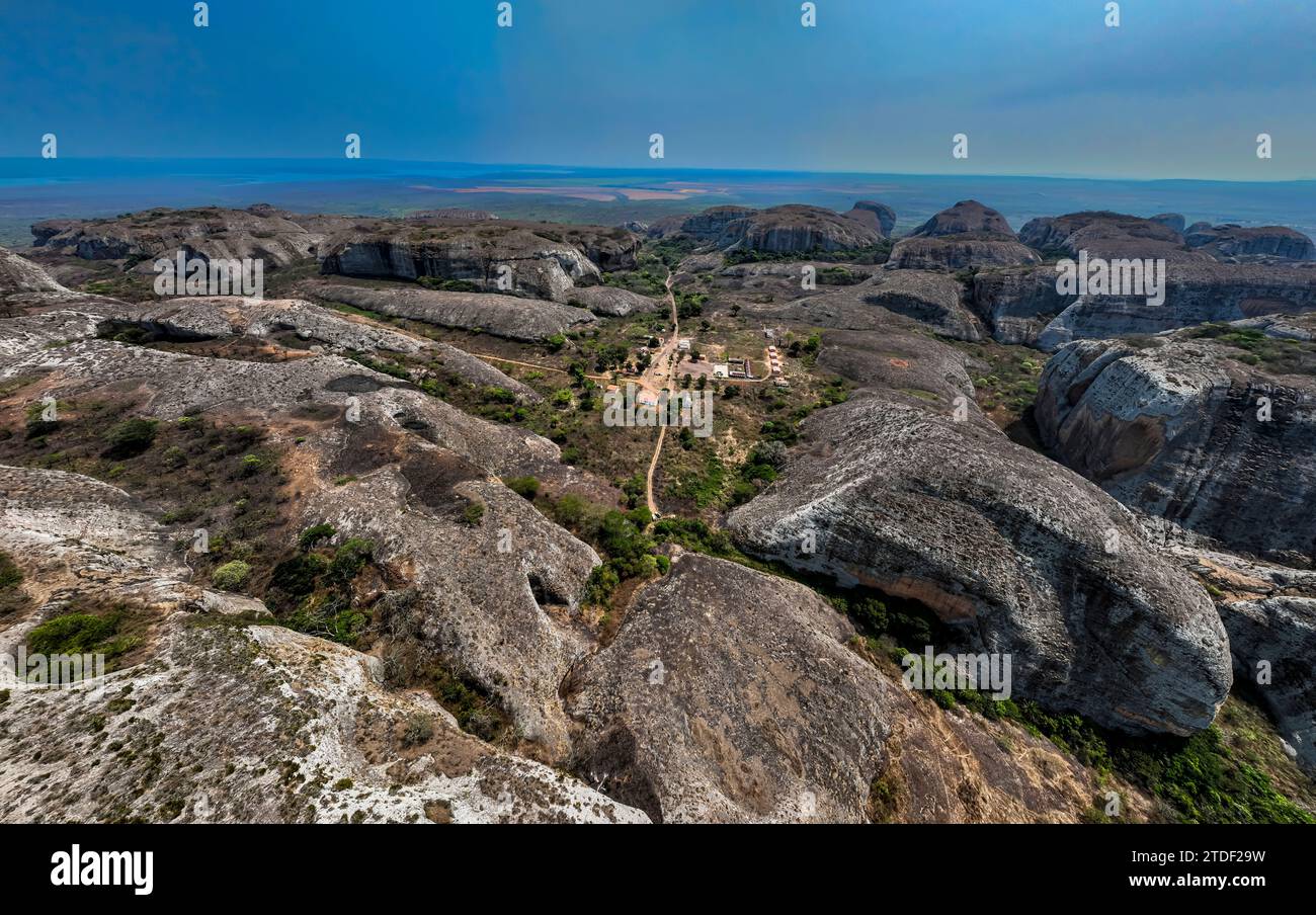 Aereo di rocce nere di Pungo Andongo, Malanje, Angola, Africa Foto Stock
