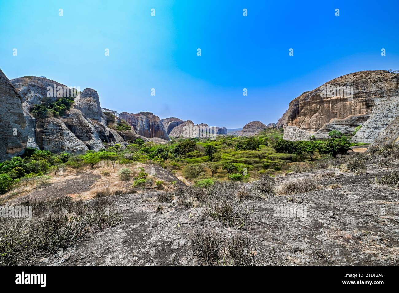 Aereo di rocce nere di Pungo Andongo, Malanje, Angola, Africa Foto Stock