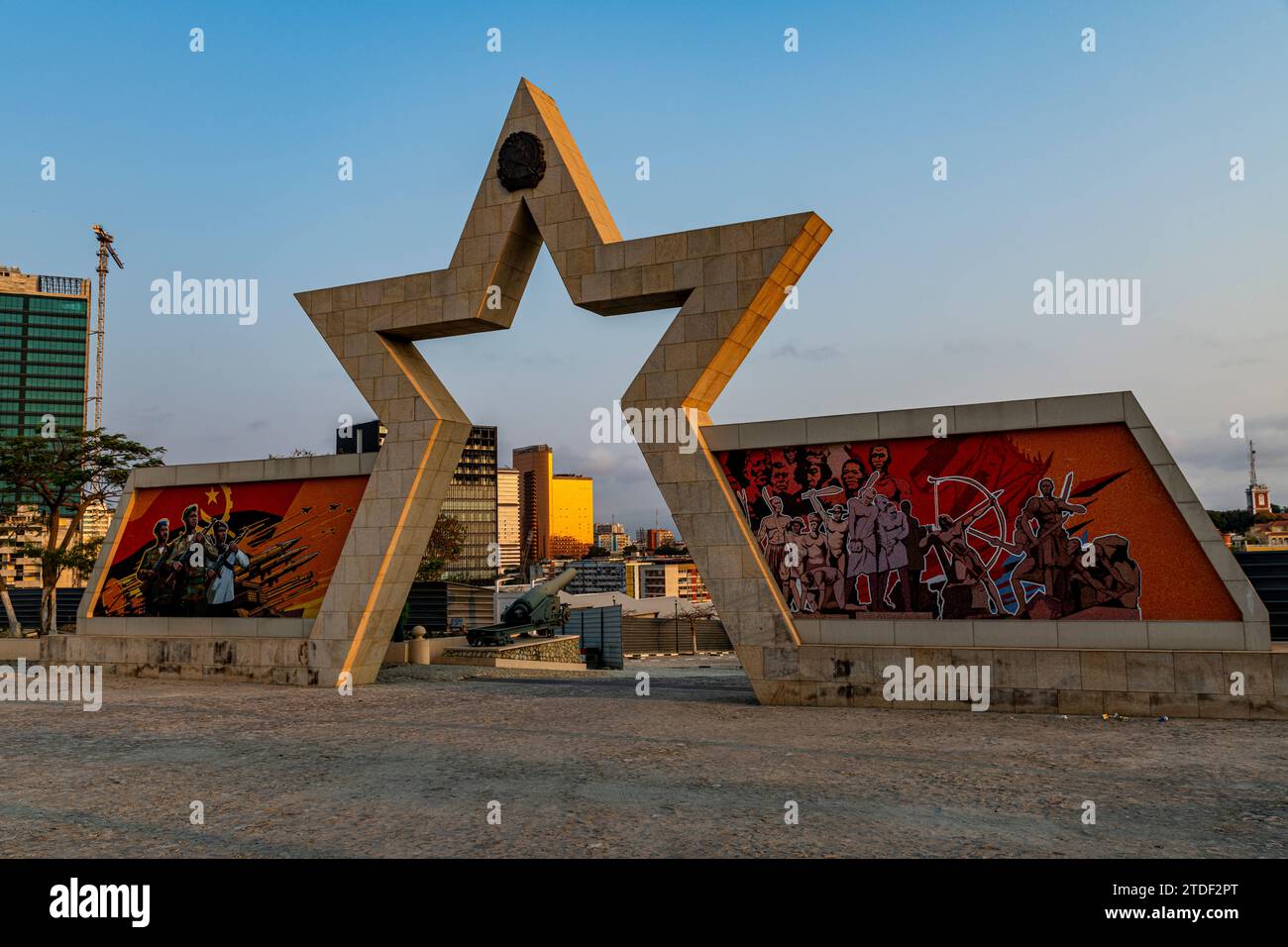 Porta d'ingresso al forte di San Miguel, Luanda, Angola, Africa Foto Stock