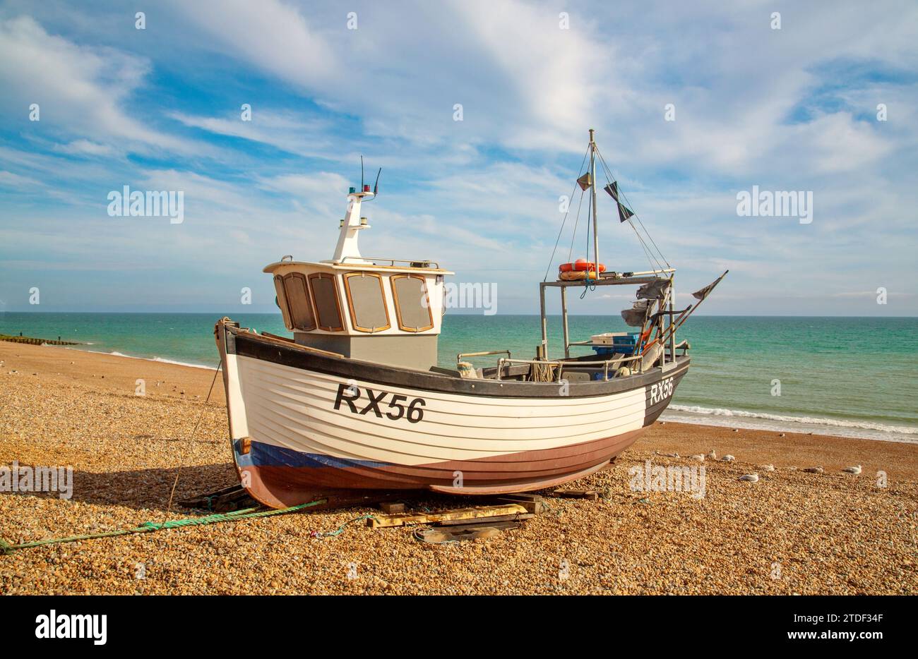 Barche da pesca sulla Stade (la spiaggia dei pescatori) a Hastings, East Sussex, Inghilterra, Regno Unito, Europa Foto Stock