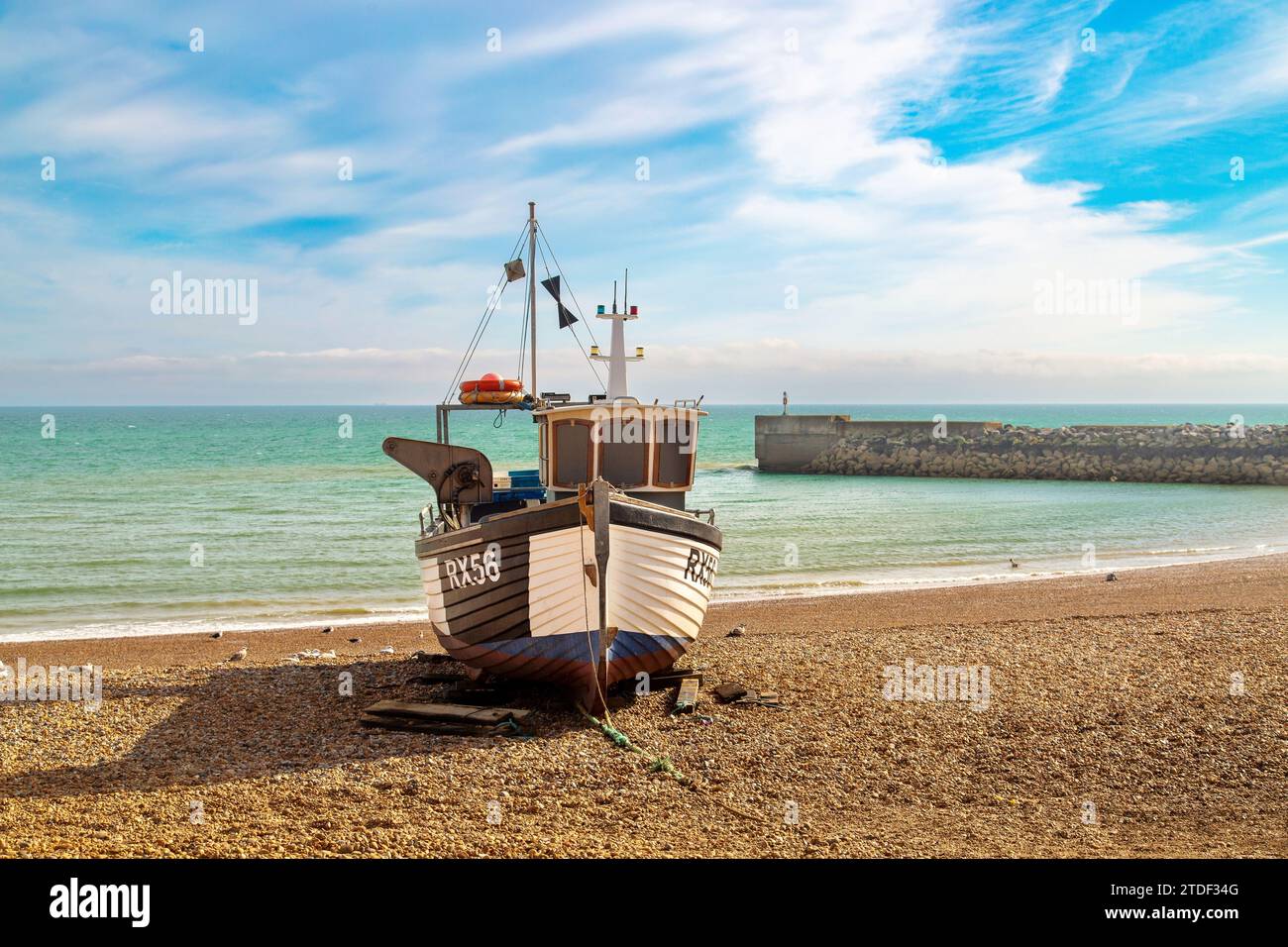 Barche da pesca sulla Stade (la spiaggia dei pescatori) a Hastings, East Sussex, Inghilterra, Regno Unito, Europa Foto Stock