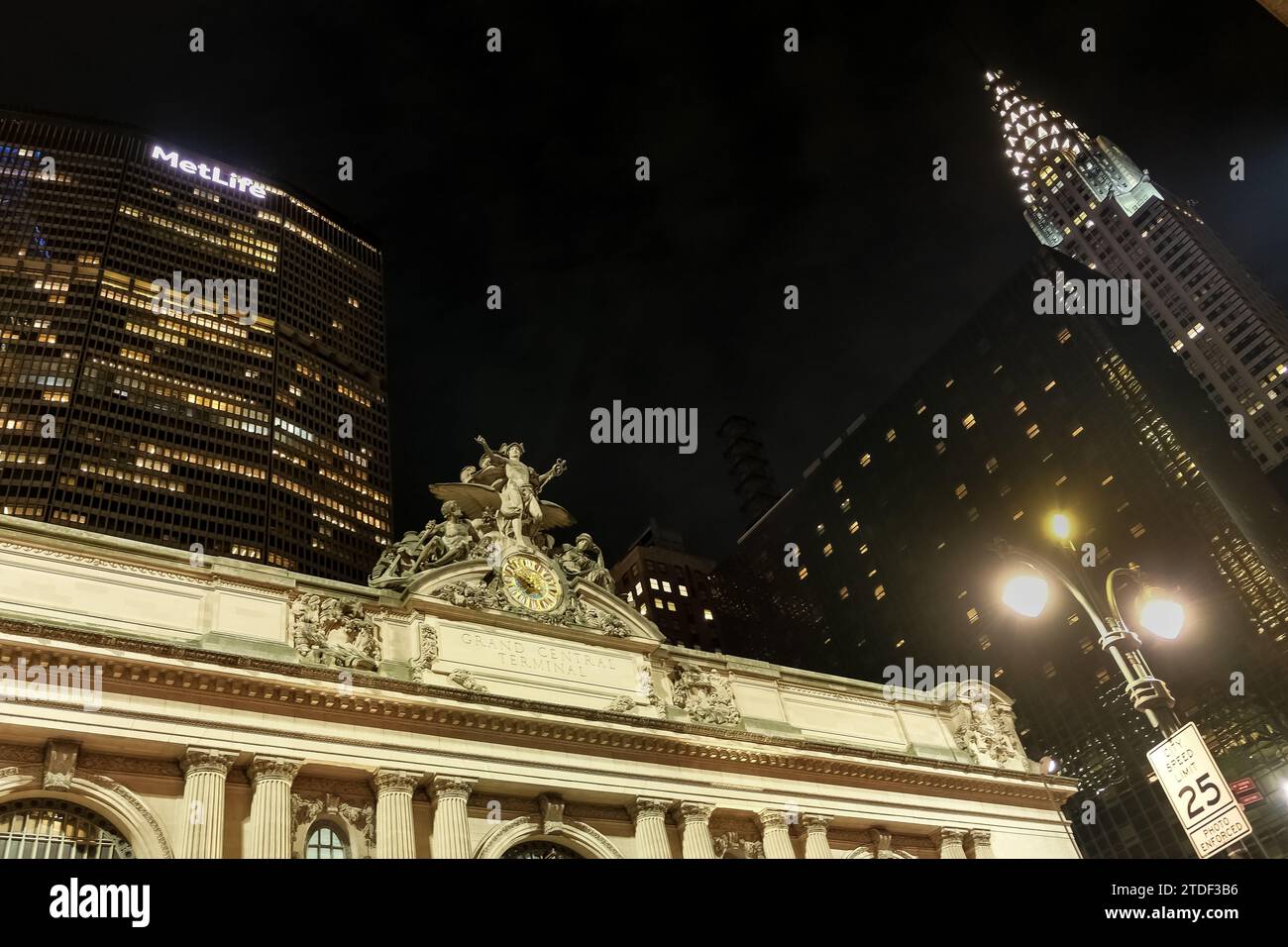 Vista del Grand Central Terminal di notte, un terminal ferroviario per pendolari situato a Midtown Manhattan, New York City, Stati Uniti d'America, Nord America Foto Stock