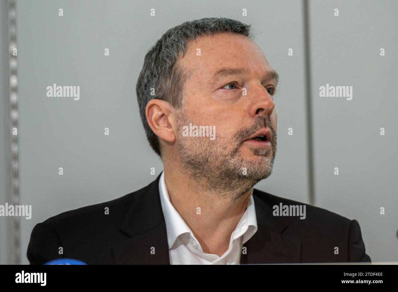 Bruxelles, Belgio. 18 dicembre 2023. Il governatore della Banca nazionale (BNB-NBB) Pierre Wunsch è raffigurato durante una conferenza stampa della banca nazionale belga BNB/ NBB per presentare le previsioni economiche annuali, lunedì 18 dicembre 2023 a Bruxelles. BELGA PHOTO JONAS ROOSENS Credit: Belga News Agency/Alamy Live News Foto Stock