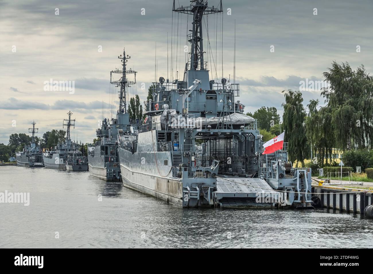 Kriegsschiffe der polnischen Marine im Hafen von Swinemünde, Woiwodschaft Westpommern, Polen Foto Stock