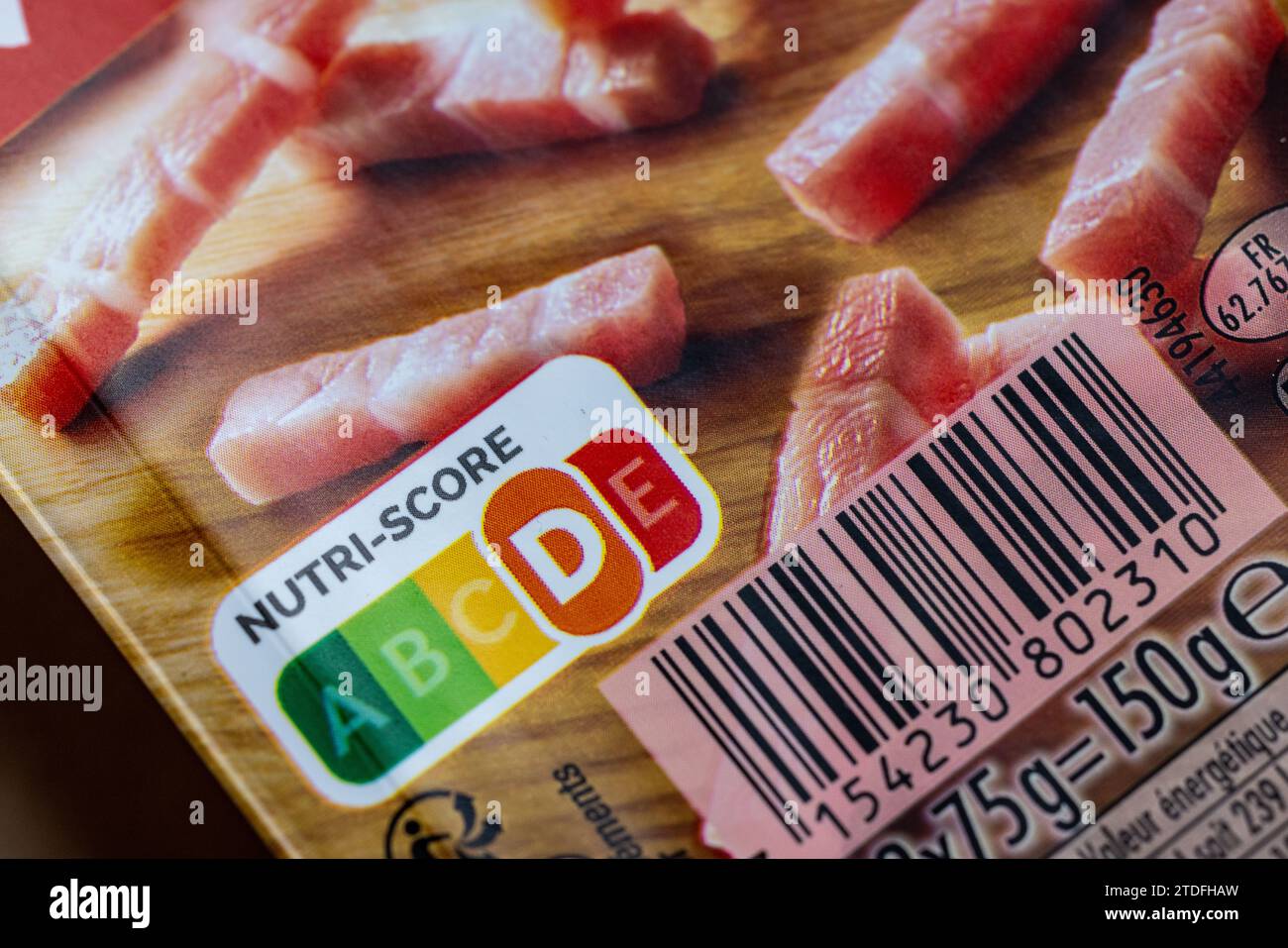 Nutri-Score D - foto reale del logo sulla confezione di un prodotto alimentare in Francia Foto Stock