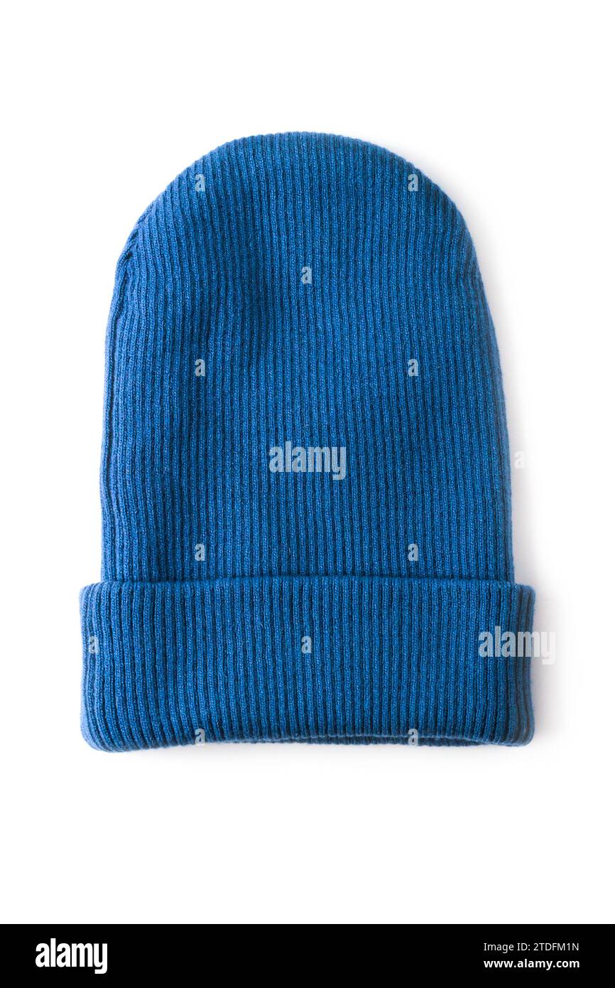 Cappello in maglia di lana blu invernale isolato su sfondo bianco Foto Stock