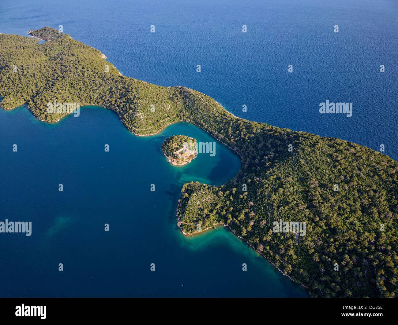 Vista dell'isola di Mljet in Croazia. Il Parco Nazionale copre la parte occidentale dell'isola, che molti considerano la più affascinante dell'Adriatico. Foto Stock