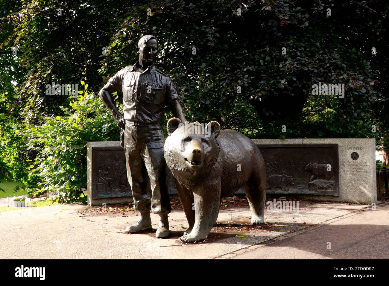 Statua di Wojtek "l'orso soldato" a Edimburgo Foto Stock