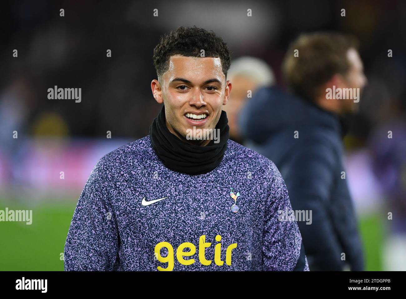 Brennan Johnson del Tottenham Hotspur durante la partita di Premier League tra Nottingham Forest e Tottenham Hotspur al City Ground di Nottingham venerdì 15 dicembre 2023. (Foto: Jon Hobley | mi News) crediti: MI News & Sport /Alamy Live News Foto Stock