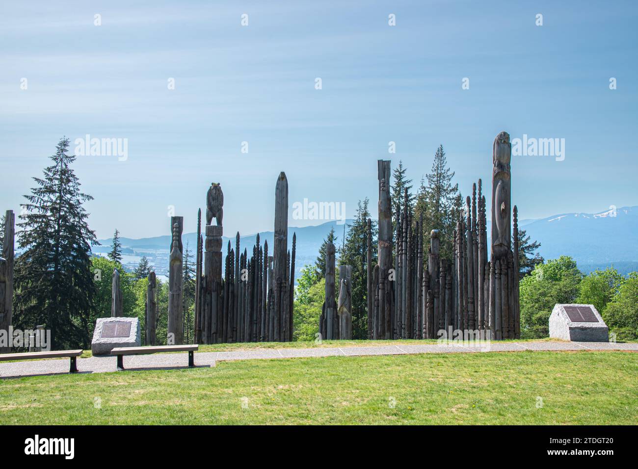Burnaby, CANADA - 14 maggio 2023: Parco giochi degli dei (situato sulla montagna Burnaby) visto nelle giornate di sole. Foto Stock