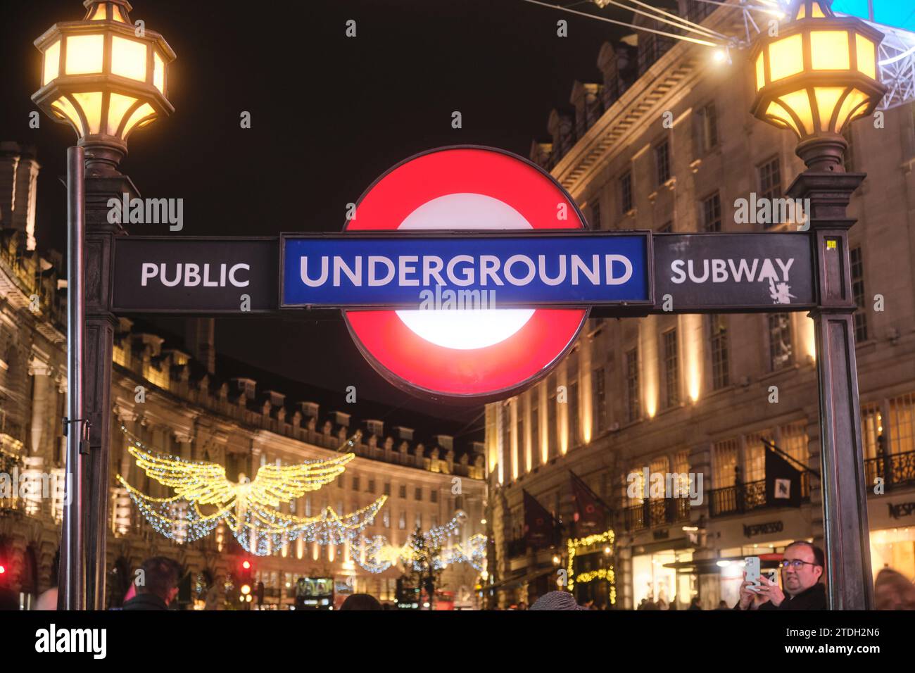 Londra, Regno Unito 16 novembre 2023 Ingresso sotterraneo al