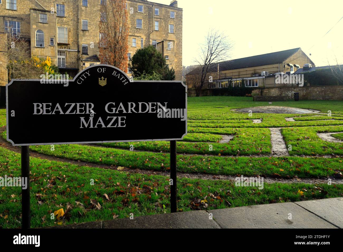 Beazer Garden Maze e cartello, Bath. Dicembre 2023 Foto Stock