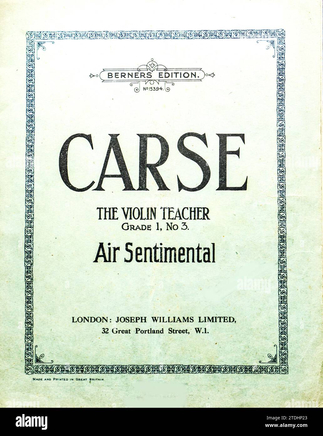 Copertina spartiti per Air Sentimental, Grade 1, No. 3 nella serie Violin Teacher di Carse, pubblicata da Joseph Williams Ltd., Londra, inizio XX secolo. Parte della Berners Edition, questo lavoro riflette l'importanza di un'istruzione musicale graduata per i giovani violinisti in Gran Bretagna. Carse (Adam Carse, 1878–1958) è stato un compositore, insegnante e storico della musica britannico noto per le sue opere educative e composizioni orchestrali. Questa copertina evidenzia lo sviluppo della pedagogia strutturata del violino. Foto Stock