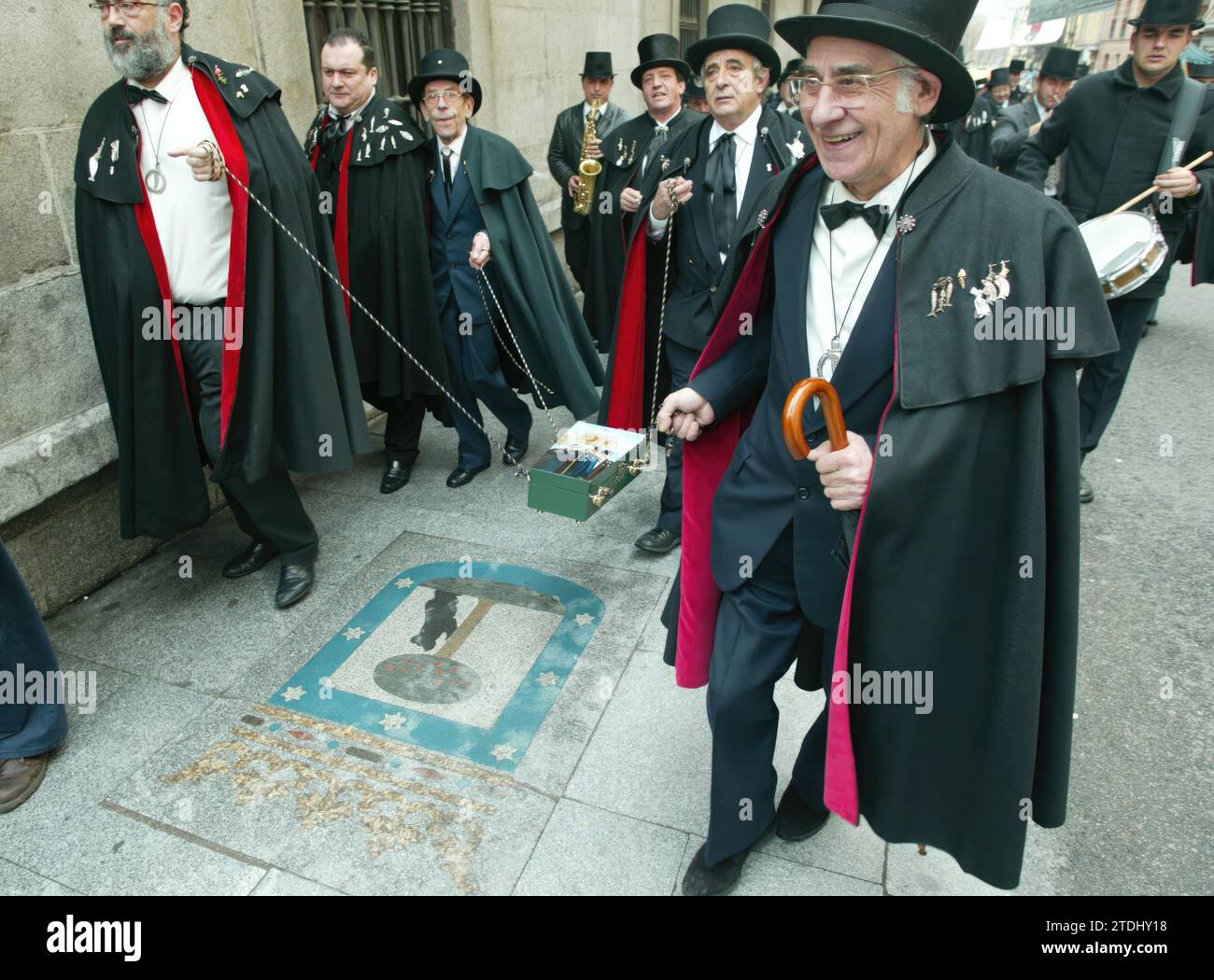 Madrid, 02/25/2004. La Confraternita Alegre della sepoltura dei Sardini porrà fine alle festività del Carnevale. Crediti: Album / Archivo ABC / José María Barroso Foto Stock