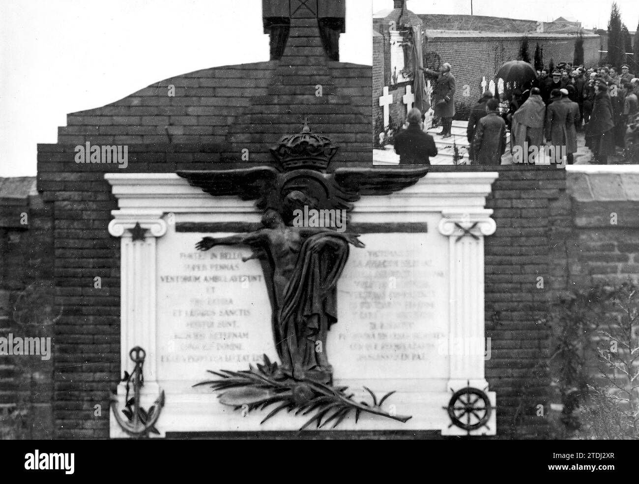 01/14/1924. Carabanchel (Madrid). Nel Cimitero. Lapide commemorativa per Dead Airmen scoperta ieri domani. Nell'angolo in alto a destra, la cerimonia di apertura. Crediti: Album / Archivo ABC / José Zegri Foto Stock